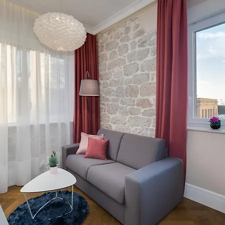 Zadera Frühstückspension 4*